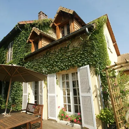 Le Cedre Bleu Alojamento de Acomodação e Pequeno-almoço Grosrouvre