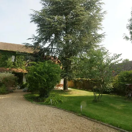 Le Cedre Bleu 3* Grosrouvre