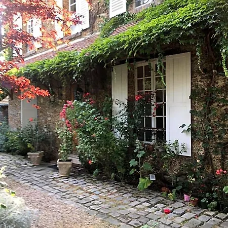 Le Cedre Bleu Bed & Breakfast Grosrouvre