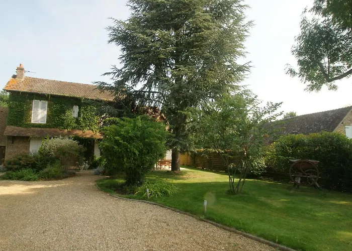 Le Cedre Bleu 3* Grosrouvre