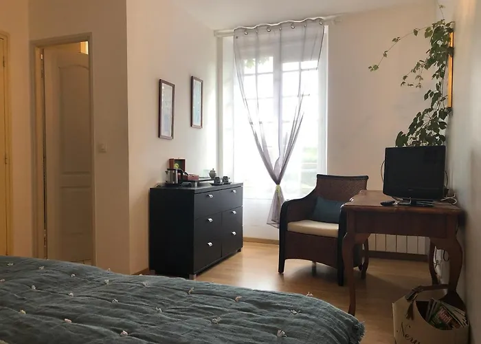 Alojamento de Acomodação e Pequeno-almoço Le Cedre Bleu